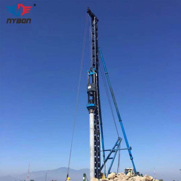 Building foundation diesel hammer pile driver